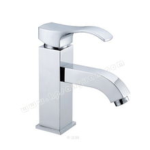 单把单孔脸盆龙头 现代卫浴空间的核心水暖器材